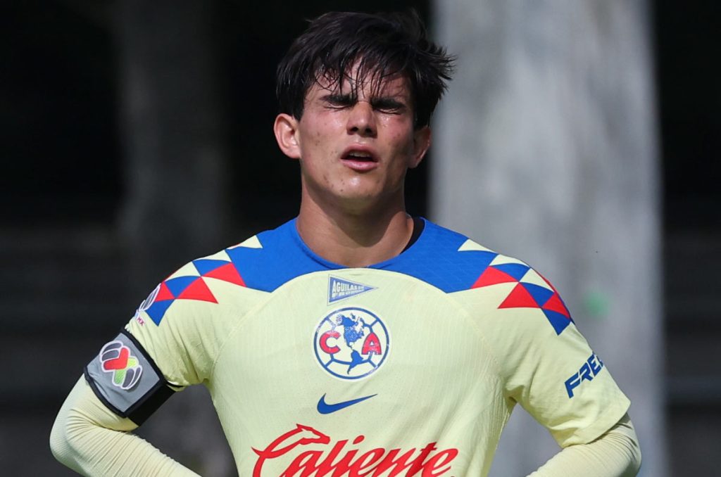 Bruce El-mesmari sigue sin consolidarse, ahora probará en Chivas