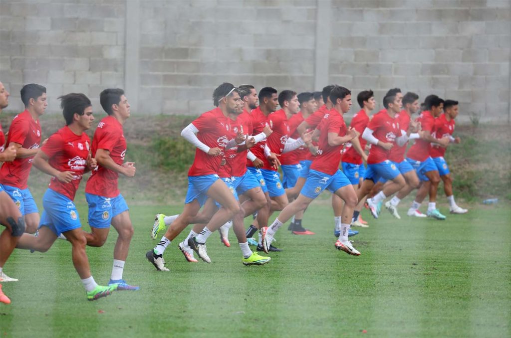 Chivas vs Leones Negros: Cómo y dónde ver el amistoso