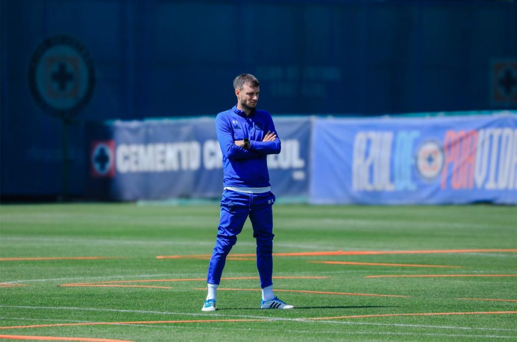 Martín Anselmi quiere un refuerzo más para Cruz Azul y que sea mexicano