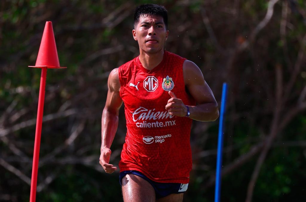 Daniel Aguirre llegó como nuevo refuerzo de las Chivas de Guadalajara