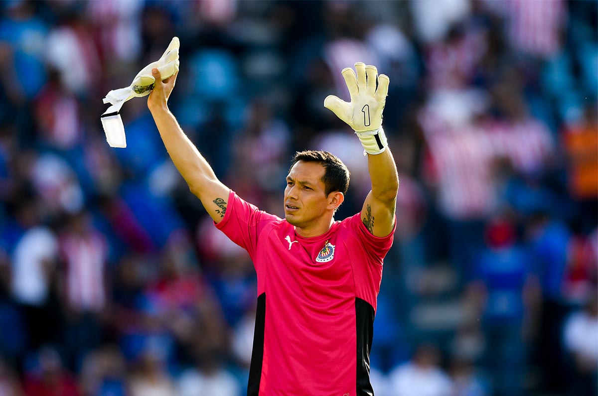 despues-de-rodolfo-cota-chivas-carece-de-estabilidad-en-la-porteria