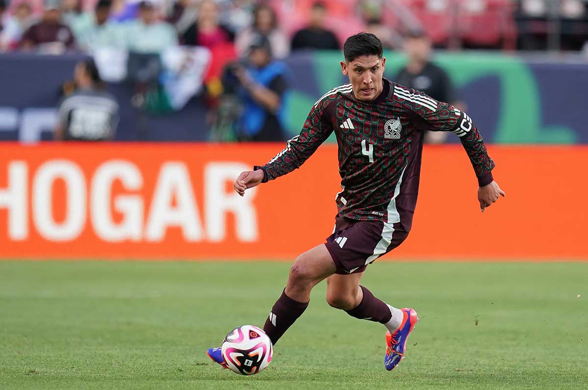 Edson Álvarez el posible reemplazo de Casemiro en el Manchester United