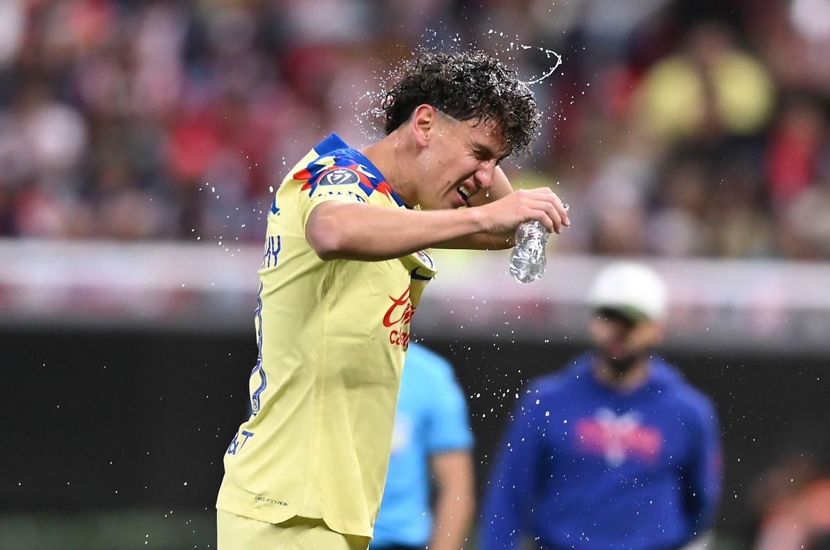 Igor Lichnovsky. El chileno está entre Tigres y América por un tema de salario. Aunque con las Águilas completó dos títulos de la Liga MX, no terminan por completar la transacción en compra. Mientras que los Felinos simplemente están esperando hacer caja.

