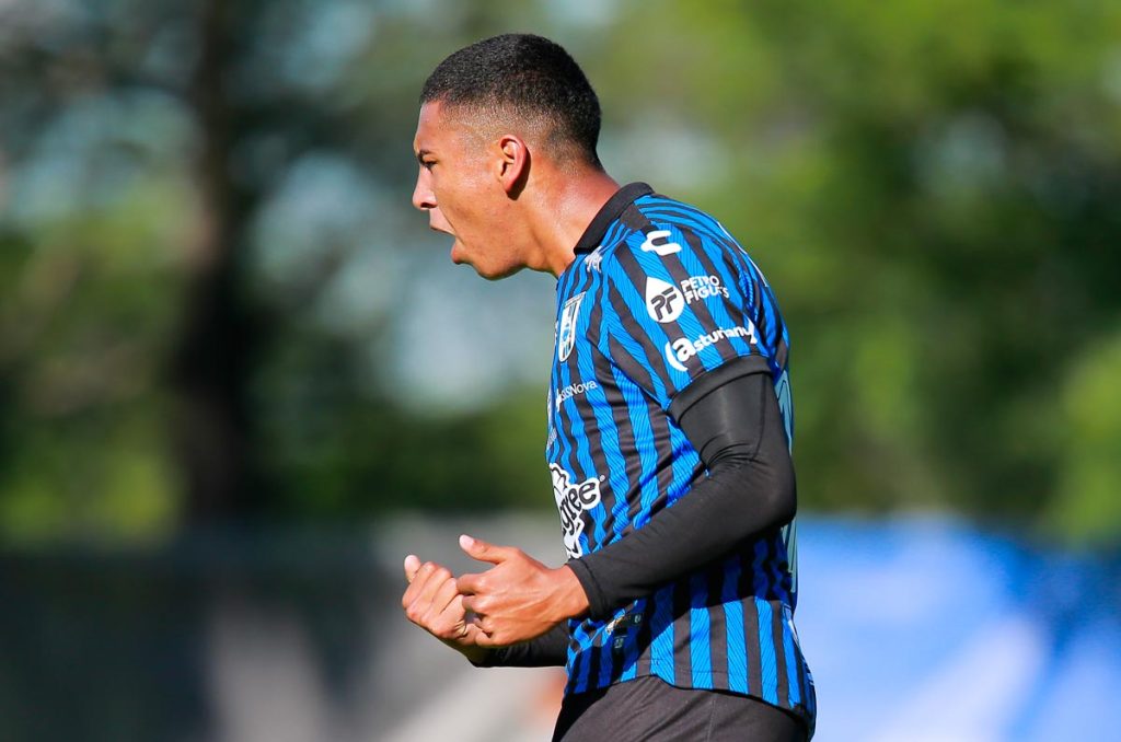 Jesús Hernández por el momento se mantiene entrenando con los Gallos de Querétaro