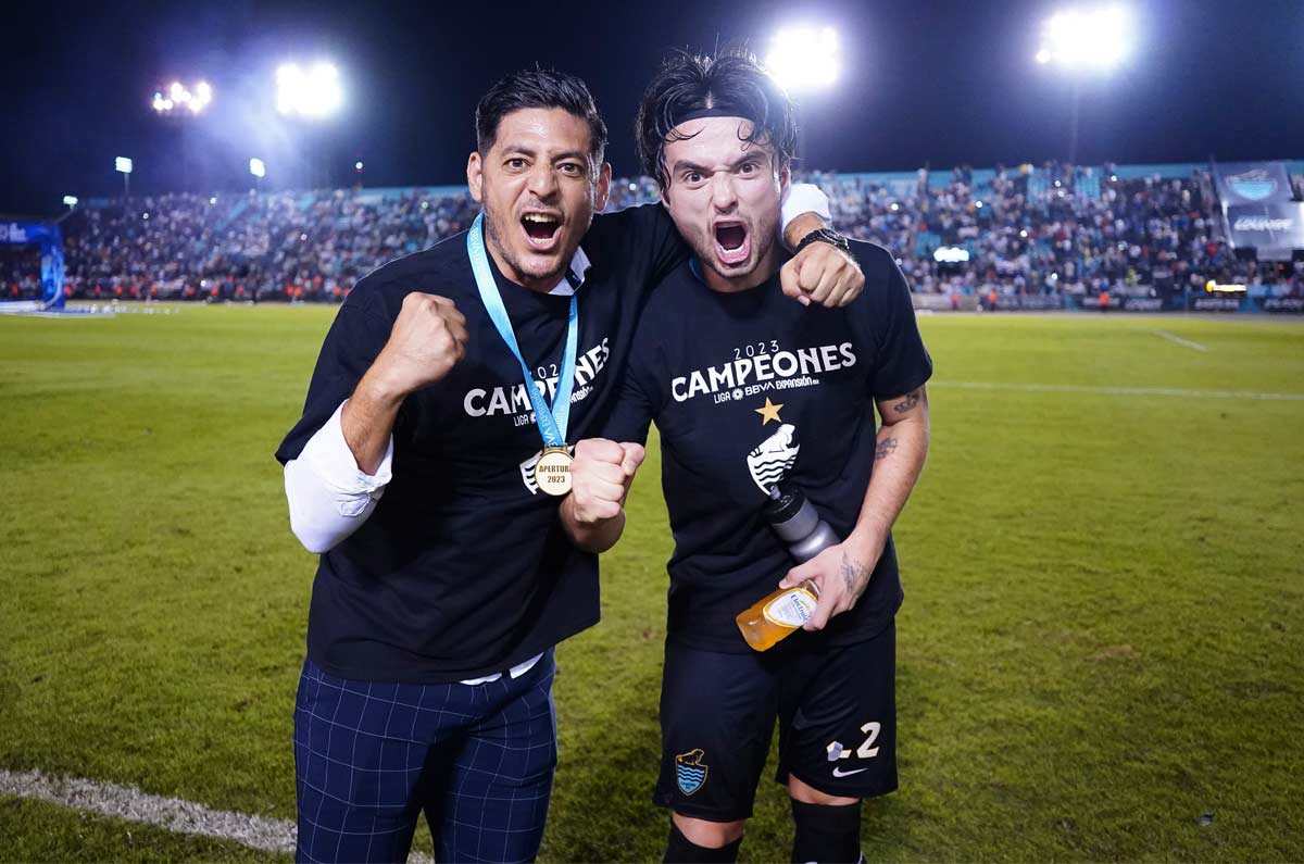 no-pudieron-con-carlos-y-america-contrata-a-christo-vela