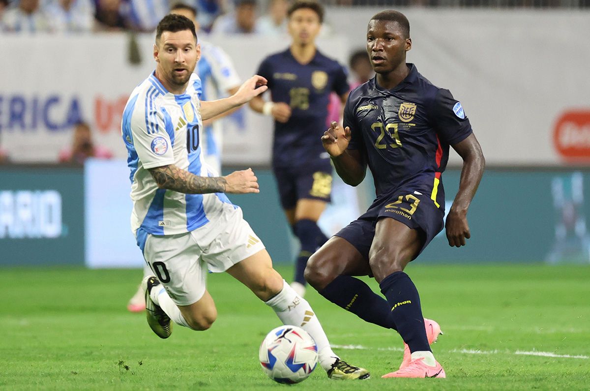 Argentina sufre y avanza; Messi falló penal, pero Dibu lo rescata