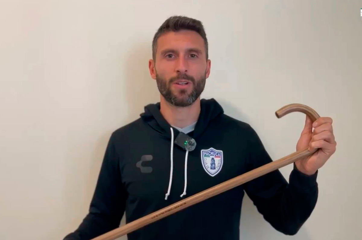 Borja Bastón. Delantero español que se suma a la plantilla de los Tuzos de Pachuca. Un futbolista que llega procedente del Real Oviedo pero que no tuvo ningún costo para los hidalguenses. 
