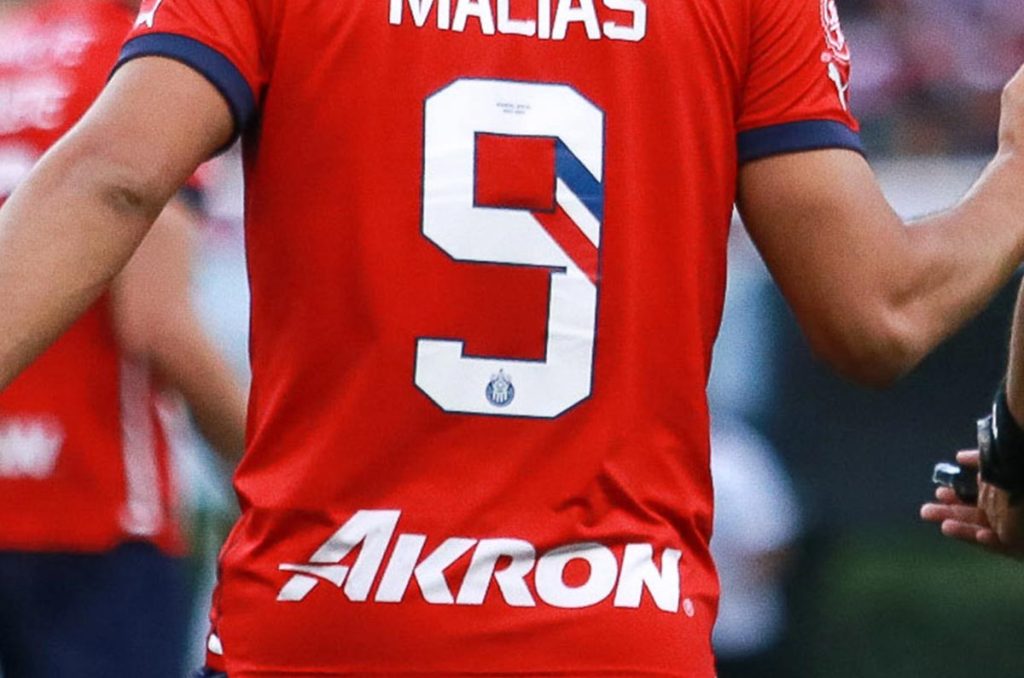 Chivas devalúa los dorsales 9 y 10
