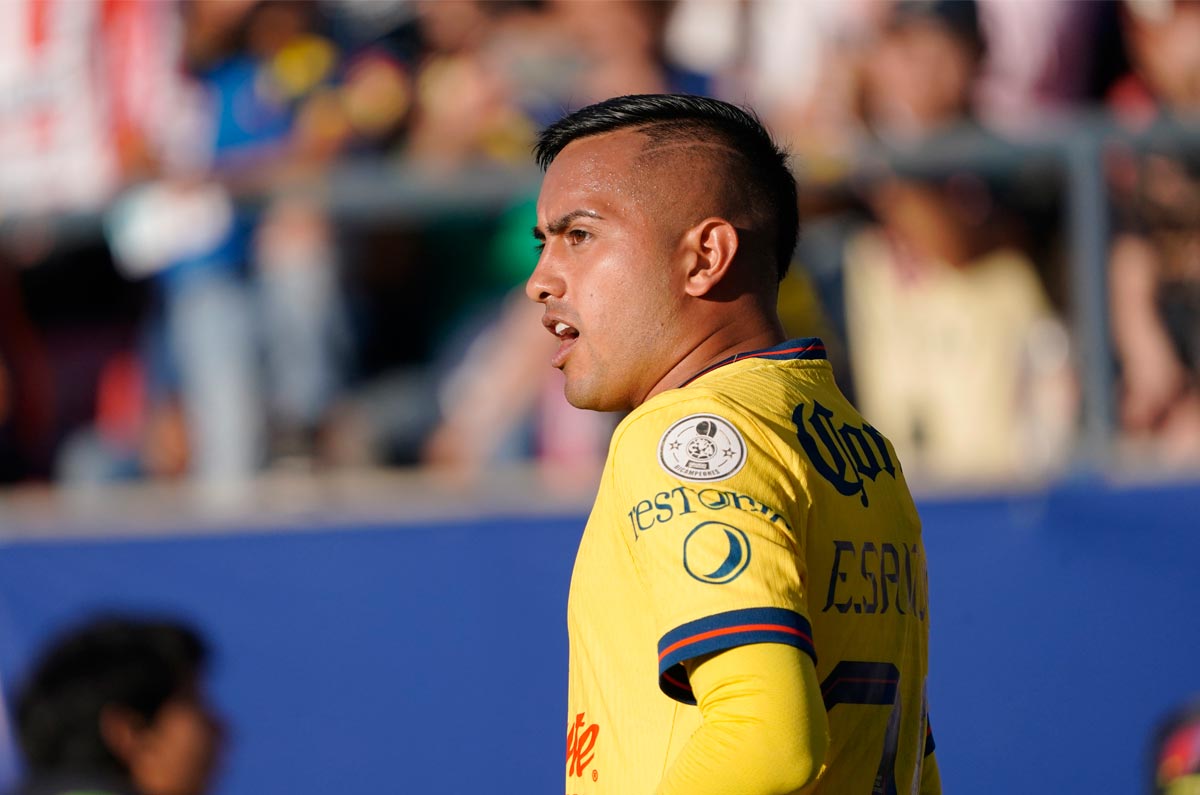 6 Erick Sánchez. La flamante nueva contratación de las Águilas del América en el mediocampo tiene un valor de 10.8 millones de dólares dentro del mercado. 
