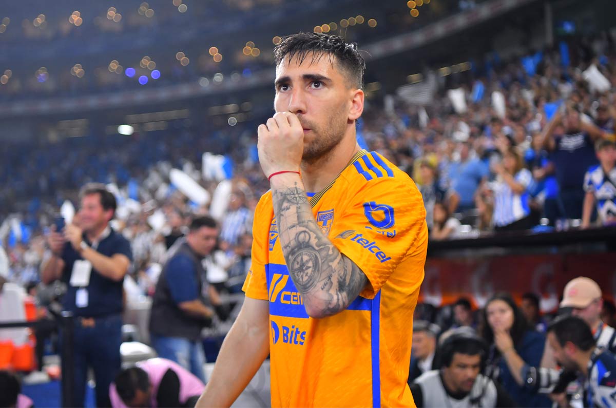 7. Fernando Gorriarán. Con un valor de 8.3 millones de dólares en el mercado, este mediocampista uruguayo de Tigres UANL requiere de pesar mucho más en el campo y el funcionamiento del equipo Felino.