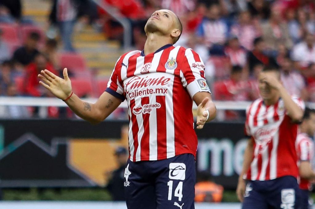 Los datos que justifican los abucheos a Chicharito