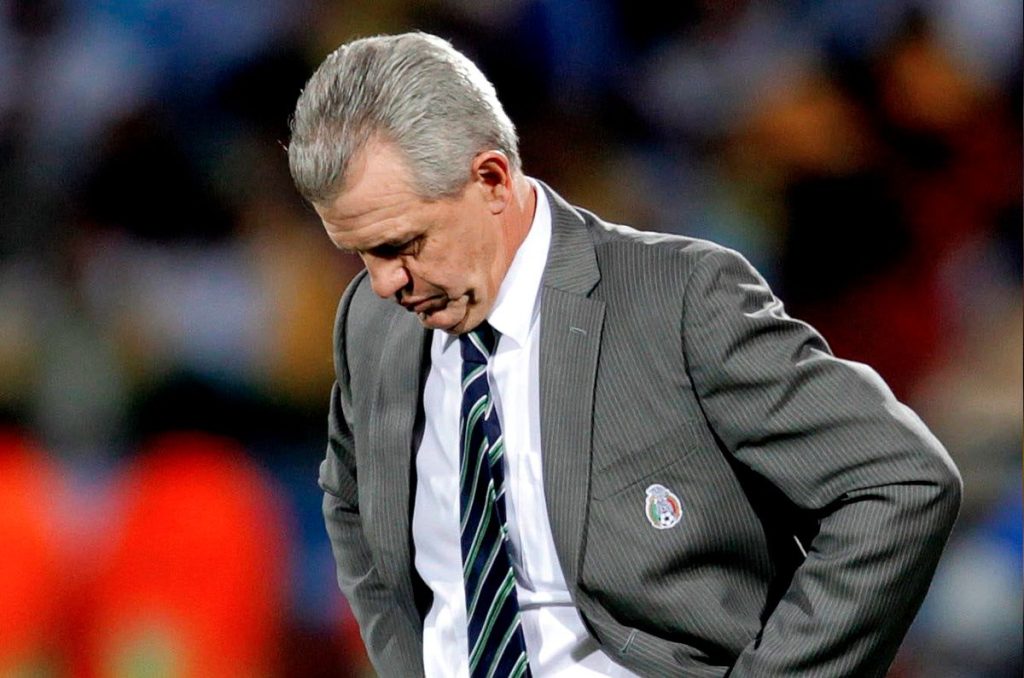 Javier Aguirre y sus polémicas; su disgusto por Memo Ochoa, patear a un jugador, supuesto amaño…