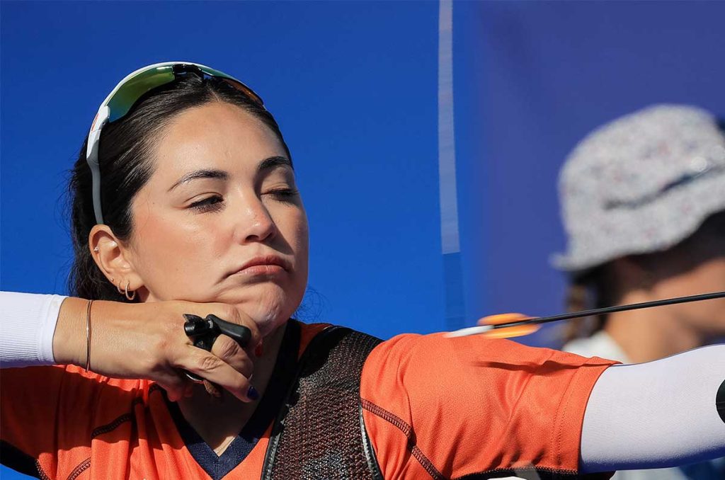 ¡Por el "No era penal"! Gaby Bayardo, arquera mexicana ahora con Países Bajos, señala gritos de la afición por el bronce en París 2024