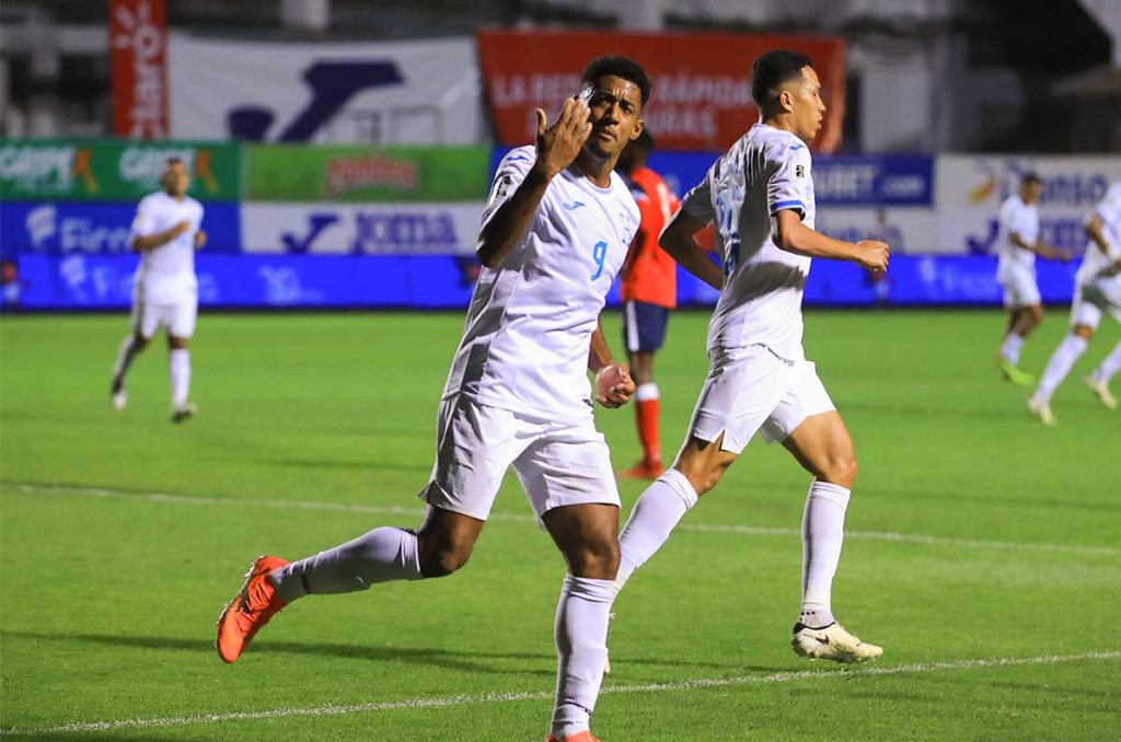 ¿Quién es Anthony Lozano? Delantero que interesa en Santos