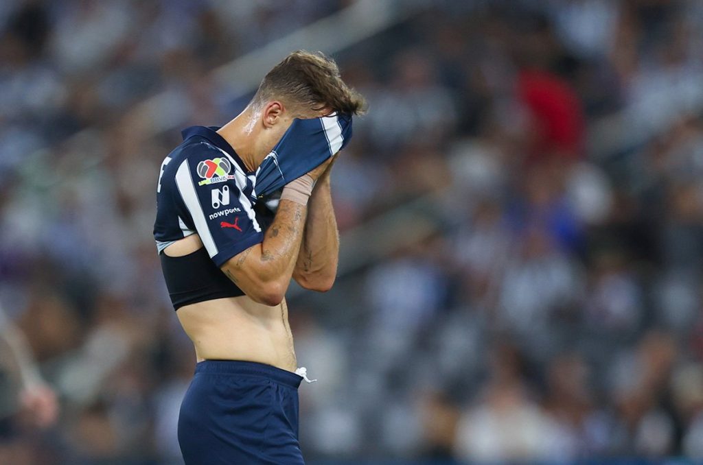 Cruz Azul se coloca como líder tras histórica derrota a Rayados en el BBVA 0
