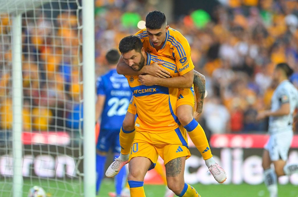 Tigres derrota a Necaxa con un penal en su debut por TV Azteca
