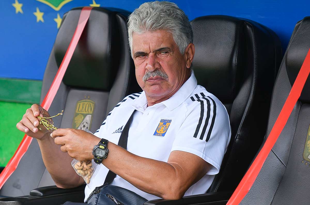 Tuca Ferretti confiesa que Cemex y Tigres también lo amenazaron