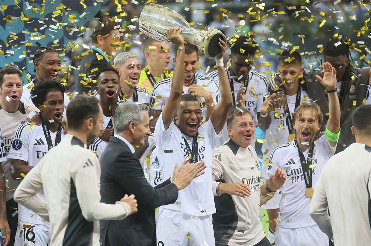 Real Madrid consigue su primer título ante Atalanta de la mano de Mbappé