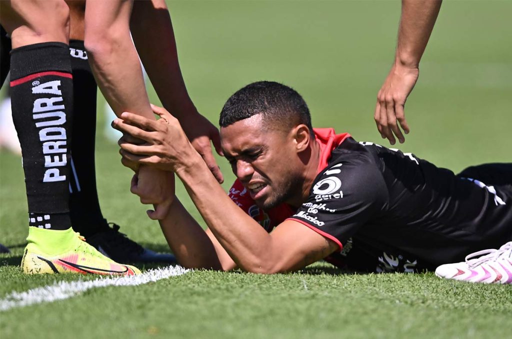 En Atlas es difícil rescindir el contrato de Mauro Manotas
