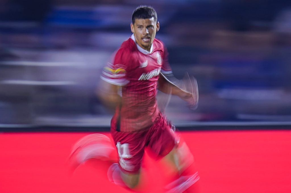 Llega a Toluca una oferta de 22 millones por Maxi Araujo