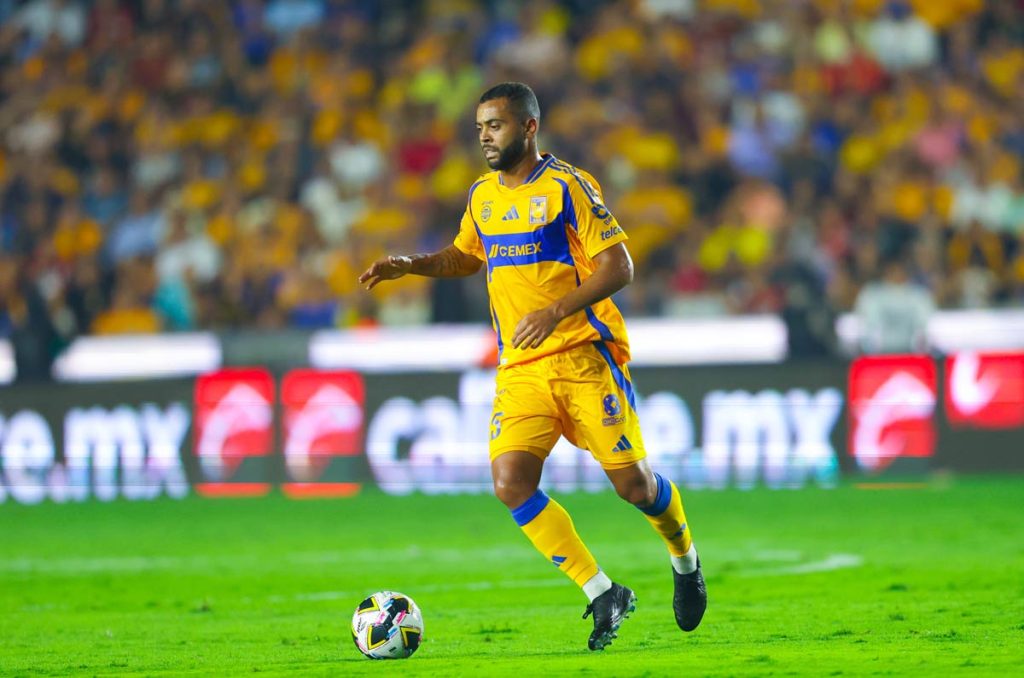 Rafael Carioca, mediocampista brasileño, estaría cerca de dejar a los Tigres UANL para 2025