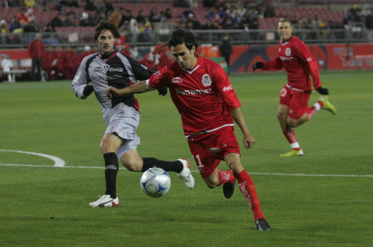 Vicente Sánchez. Con 98 goles es el tercer máximo anotador en la historia del club. Un futbolista que ganó dos títulos de Liga MX y una Concacaf Champions League.


