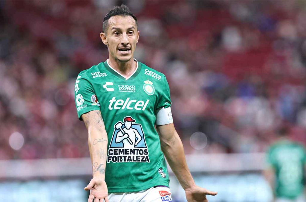 Chivas de Gago derrota a León con dos intervenciones del VAR 0