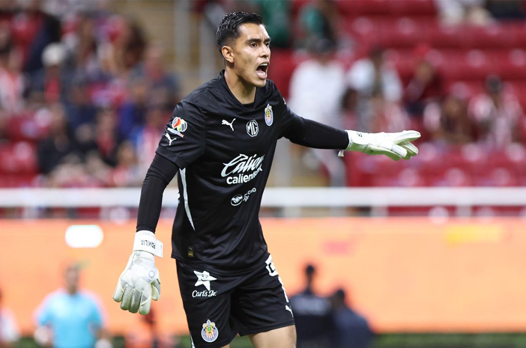 Chivas iguala récord histórico sin recibir gol; ¿desde cuándo no le anotan?
