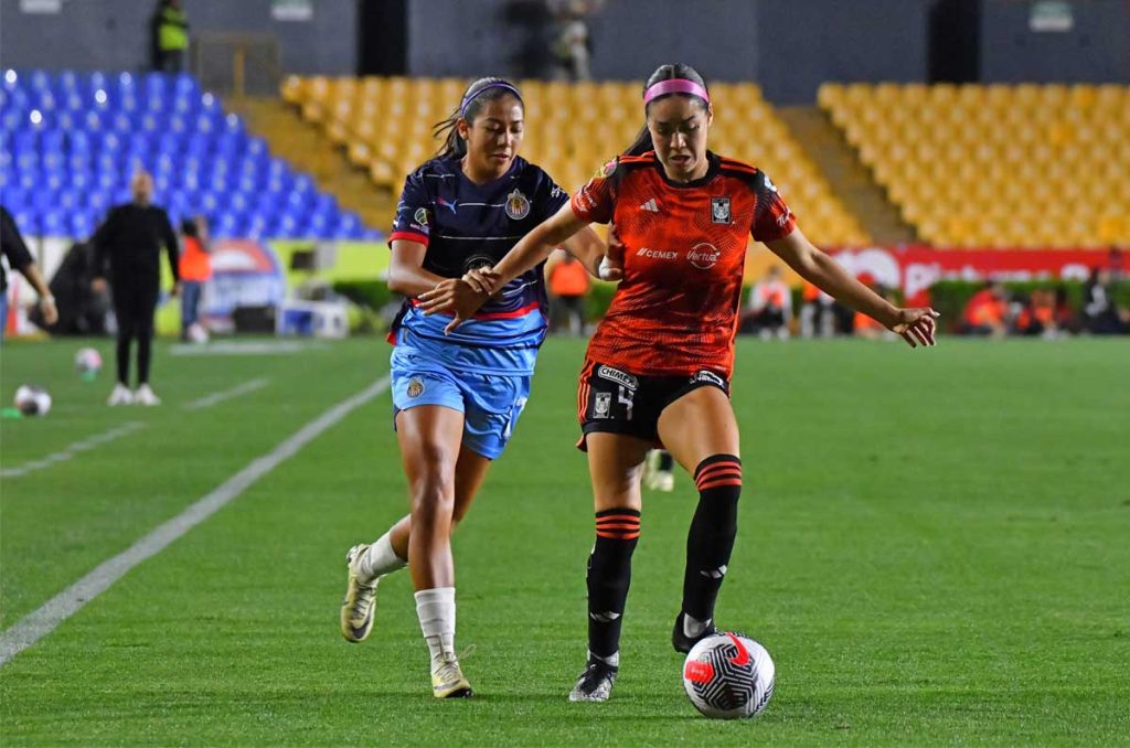 Chivas vs Tigres juegan la Jornada 13 del torneo Apertura 2024 dentro de la Liga MX Femenil
