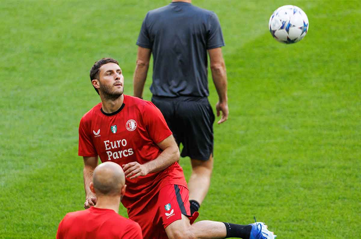 Feyenoord vs Bayer Leverkusen: Cómo y dónde ver a Santi Giménez en la Champions