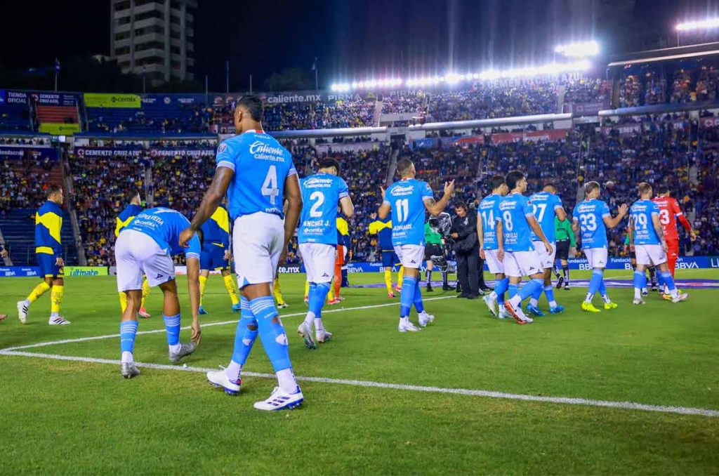 Fracasó y se fue goleado de Cruz Azul, pero ahora está cerca de ganar la Copa Libertadores