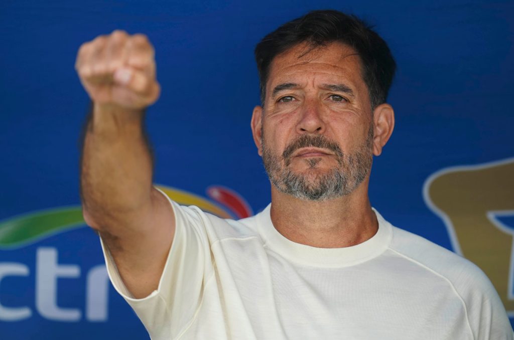 Gustavo Lema puede quedarse en Pumas en caso de lograr vencer a las Águilas del América