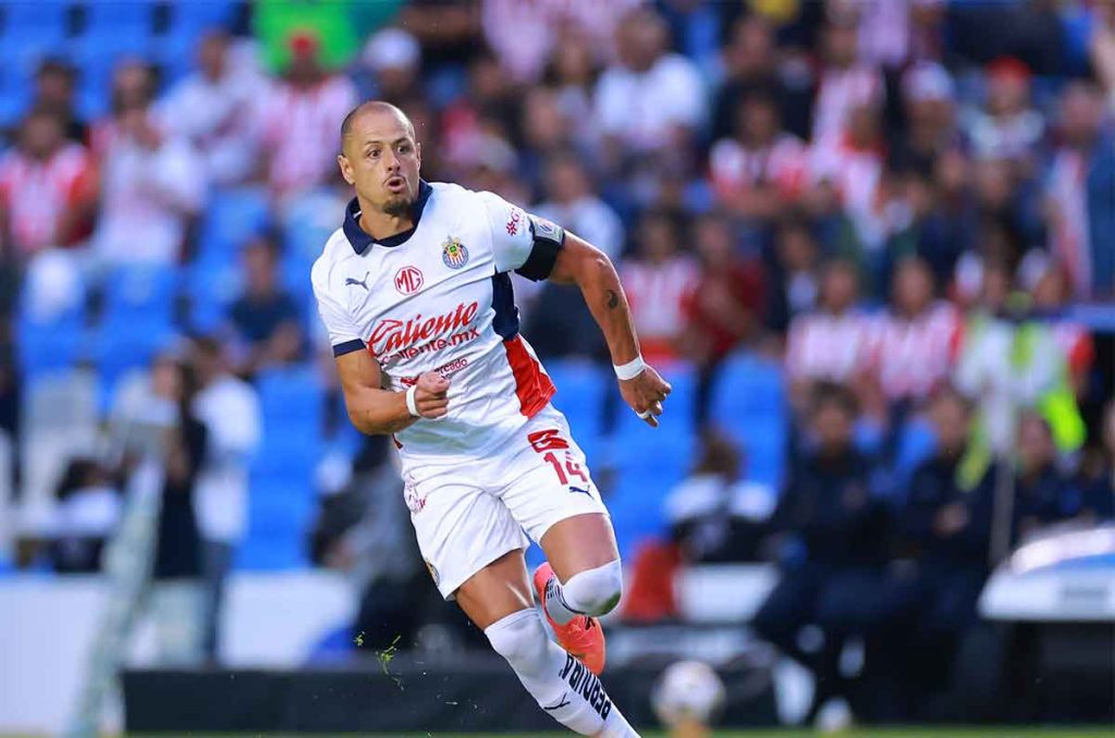 ‘Hormiga’ González con mejores números que Chicharito en Chivas 0