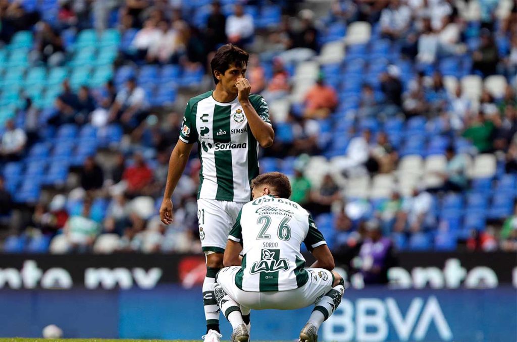 José Juan Macías sin poder brillar en Santos por lesiones