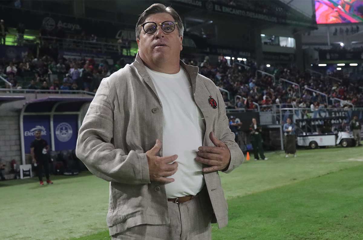 Piojo Herrera arremete contra el estadio de Pumas “no es feo… lo que le sigue”