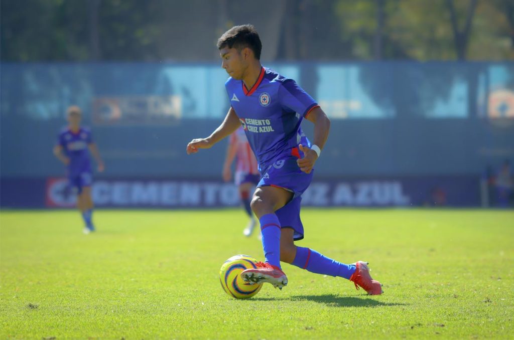 Zadiel Pineda, hermano de Orbelín, ya es contemplado por Martín Anselmi y Cruz Azul