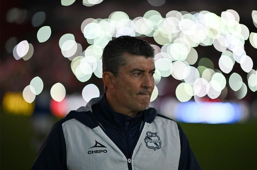 Chepo de la Torre se niega a renunciar al Puebla