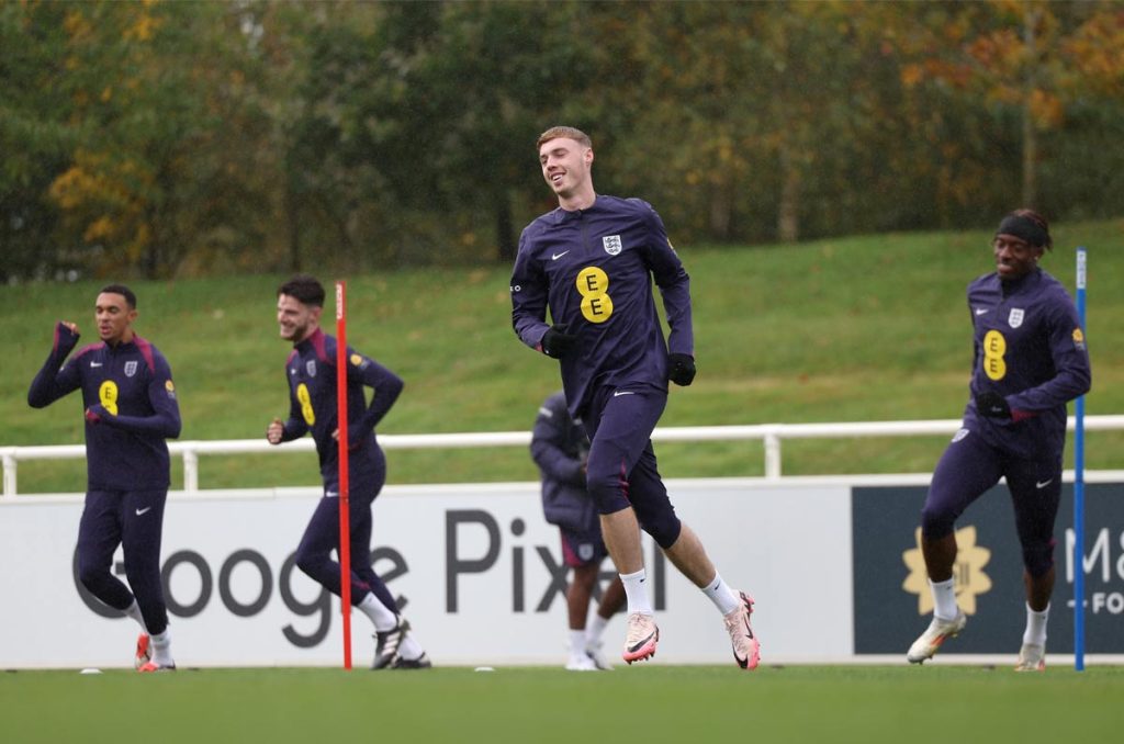 Cole Palmer, estrella de Inglaterra, se prepara para enfrentar a Grecia en la UEFA Nations League 2024-2025