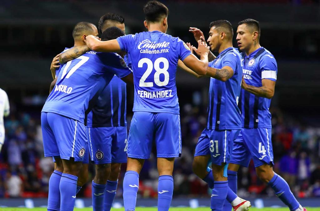 Cruz Azul lo hizo uno de los fichajes más caros de su historia; terminó demandado y sin equipo