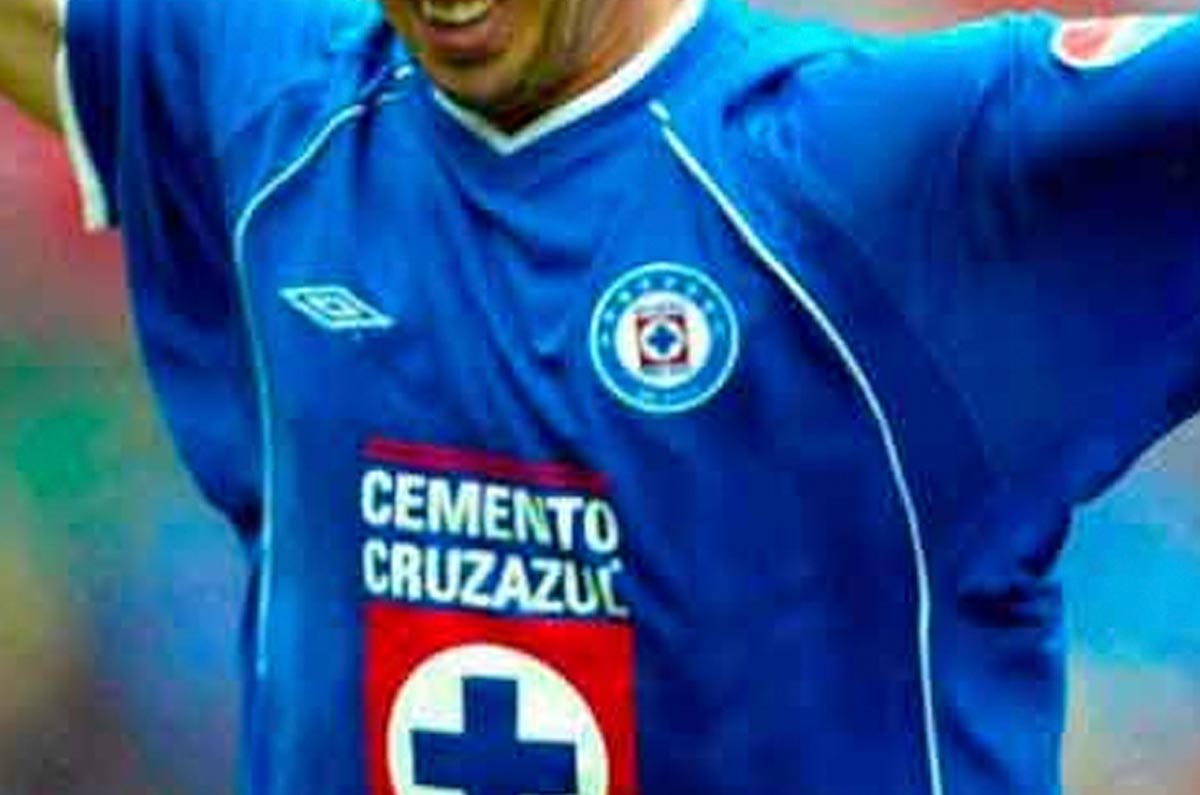 Era el 10 de Cruz Azul, decepcionó y luego sustituyó a Maradona