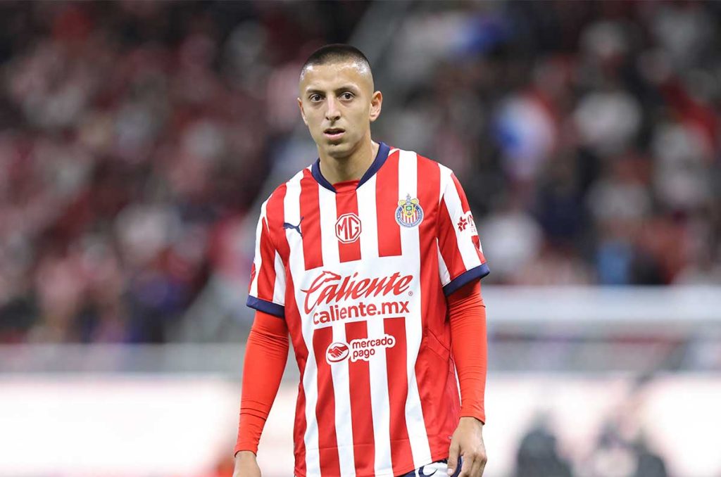 FMF da a conocer su postura con Roberto Alvarado de Chivas 0