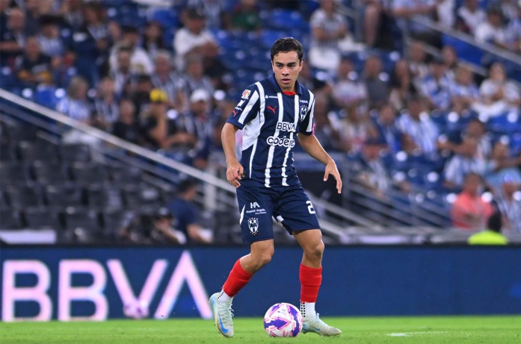 Iker Fimbres, canterano de los Rayados de Monterrey que ha sido una gran revelación