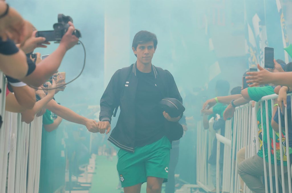 José Juan Macías, fuera por lesión; regresará hasta 2025