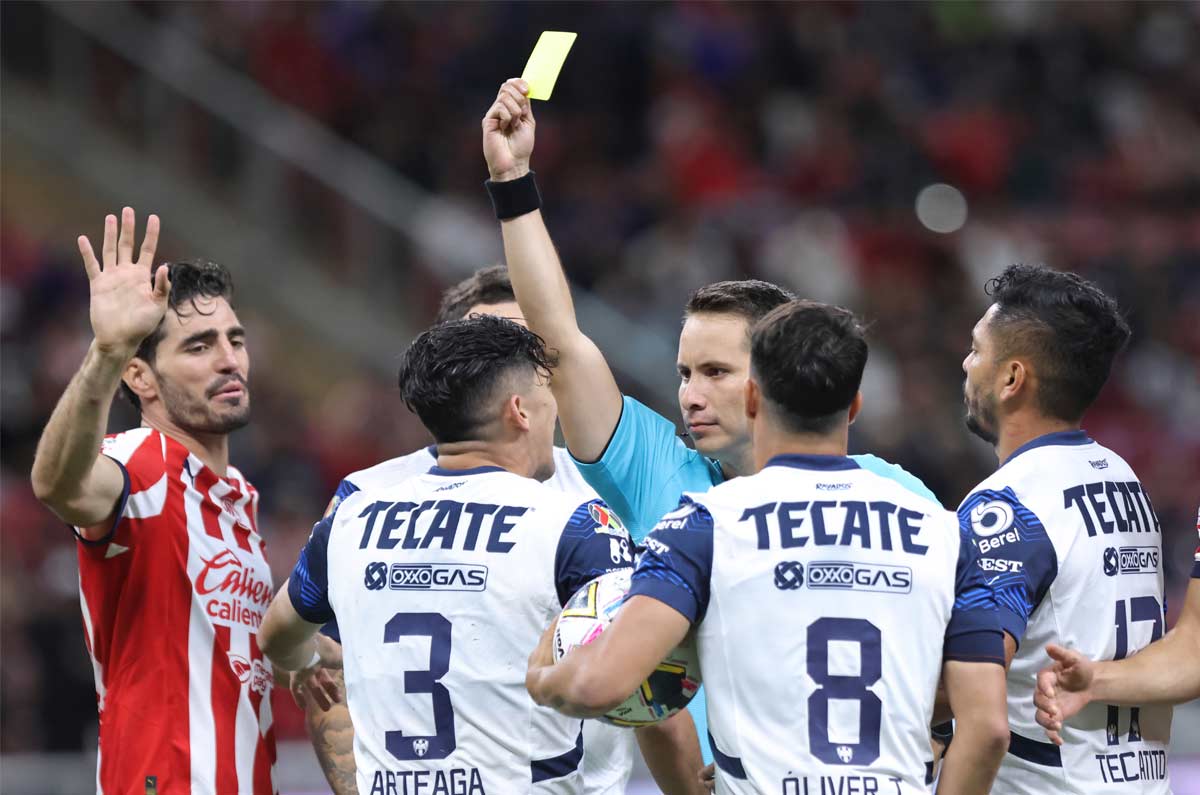 Jugador de Rayados de Monterrey se burló y humilló a Chivas