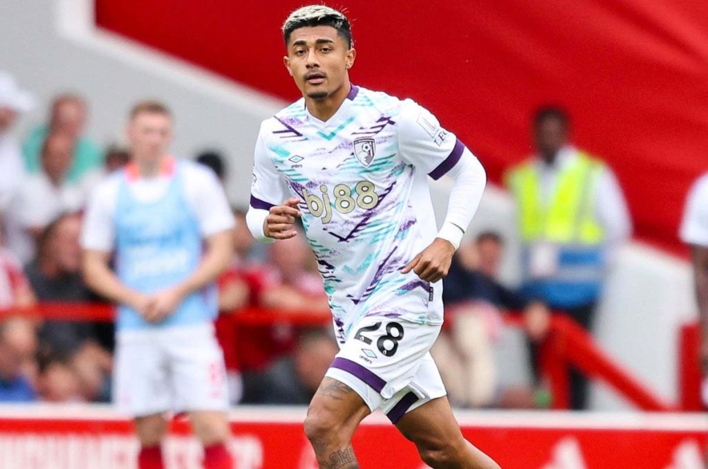 Julián Araujo está teniendo un rendimiento realmente cuestionable en Bournemouth