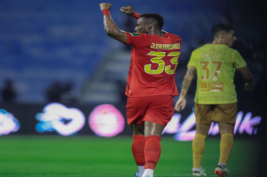 Julián Quiñones salió del América, pero destaca en Al Qadisiya