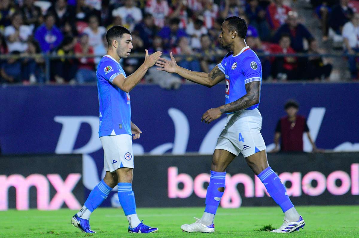 Mientras todos se preocupan por Piovi, en Cruz Azul podrían estar preparando otra salida