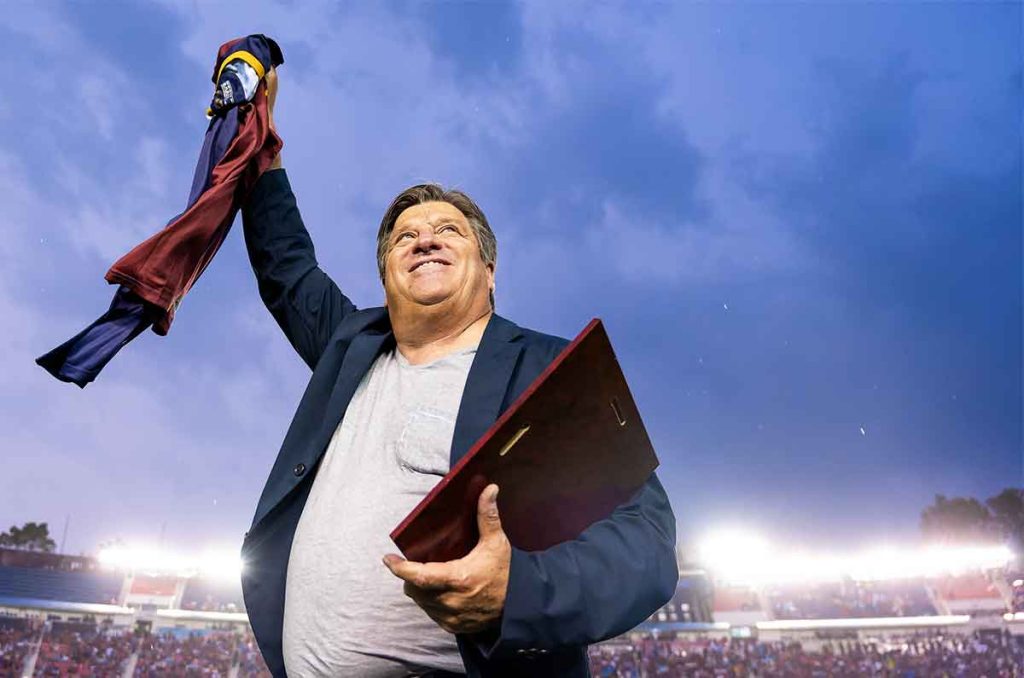 Postulan a multicampeón con América para enderezar el rumbo de Chivas 0