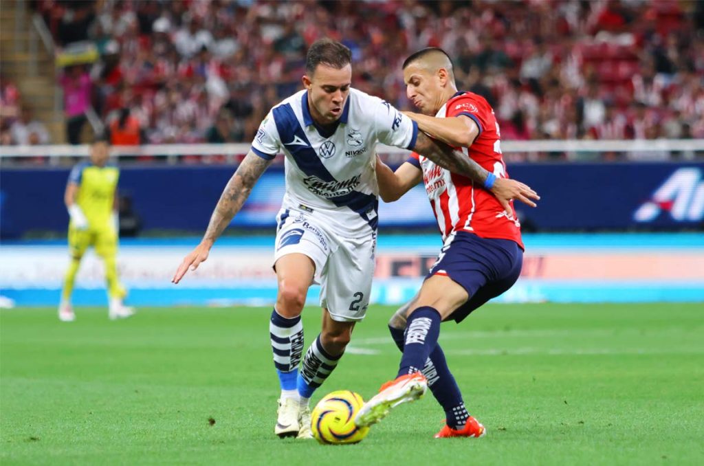 Puebla vs Chivas juegan la Jornada 14 del torneo Apertura 2024 en la Liga MX