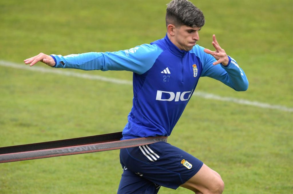 Santiago Homenchenko, un jugador que pertenece a Grupo Pachuca y podría llegar en 2025